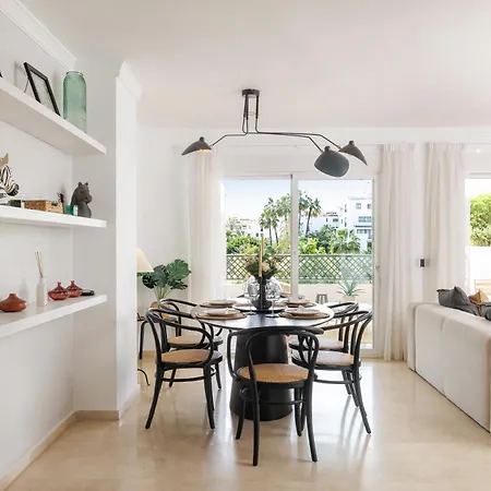 Banus - Banus - Terrazas De Banus Urb- Premium 2br - 2ba - Redecorated - Brand-new Furniture - Outdoor Terrace - Heart Of Puerto Banus - Steps From Marina, & El Corte Ing Luxury Shopping - Pools & Garden Solarium- Ideal For Fami アパート *