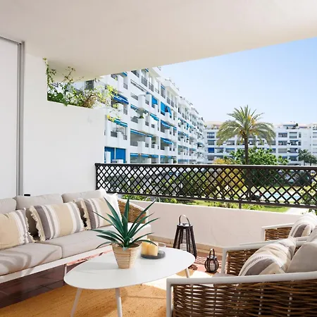 Banus - Banus - Terrazas De Banus Urb- Premium 2br - 2ba - Redecorated - Brand-new Furniture - Outdoor Terrace - Heart Of Puerto Banus - Steps From Marina, & El Corte Ing Luxury Shopping - Pools & Garden Solarium- Ideal For Fami マルベーリャ