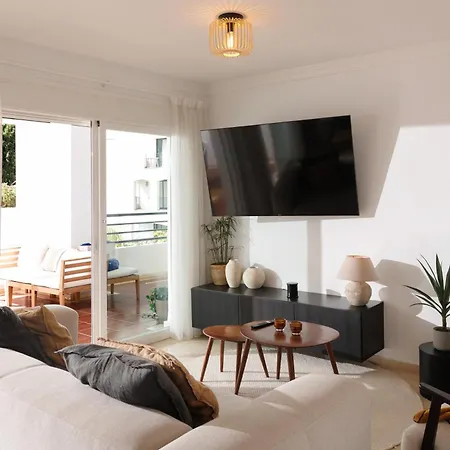 Banus - Banus - Terrazas De Banus Urb- Premium 2br - 2ba - Redecorated - Brand-new Furniture - Outdoor Terrace - Heart Of Puerto Banus - Steps From Marina, & El Corte Ing Luxury Shopping - Pools & Garden Solarium- Ideal For Fami