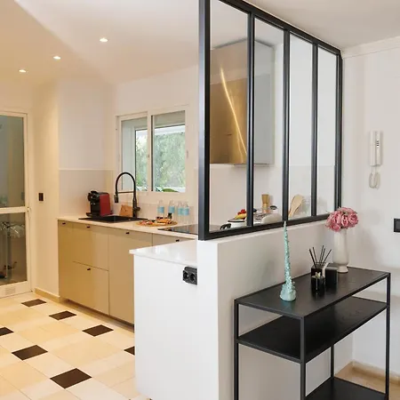 Banus - Banus - Terrazas De Banus Urb- Premium 2br - 2ba - Redecorated - Brand-new Furniture - Outdoor Terrace - Heart Of Puerto Banus - Steps From Marina, & El Corte Ing Luxury Shopping - Pools & Garden Solarium- Ideal For Fami *