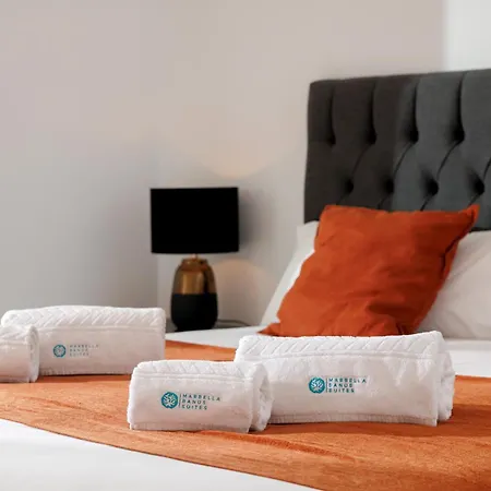 Banus - Banus - Terrazas De Banus Urb- Premium 2br - 2ba - Redecorated - Brand-new Furniture - Outdoor Terrace - Heart Of Puerto Banus - Steps From Marina, & El Corte Ing Luxury Shopping - Pools & Garden Solarium- Ideal For Fami マルベーリャ