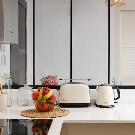 Banus - Banus - Terrazas De Banus Urb- Premium 2br - 2ba - Redecorated - Brand-new Furniture - Outdoor Terrace - Heart Of Puerto Banus - Steps From Marina, & El Corte Ing Luxury Shopping - Pools & Garden Solarium- Ideal For Fami マルベーリャ