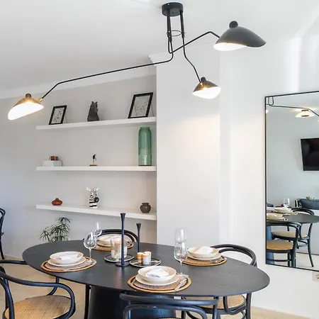 Marbella Banus Suites - Banus - Terrazas De Banus Urb- Premium 2Br - 2Ba - Redecorated - Brand-New Furniture - Outdoor Terrace - Heart Of Puerto Banus - Steps From Marina, Beach & El Corte Ing Luxury Shopping - Pools & Garden Solarium- Ideal For Fami Apartamento