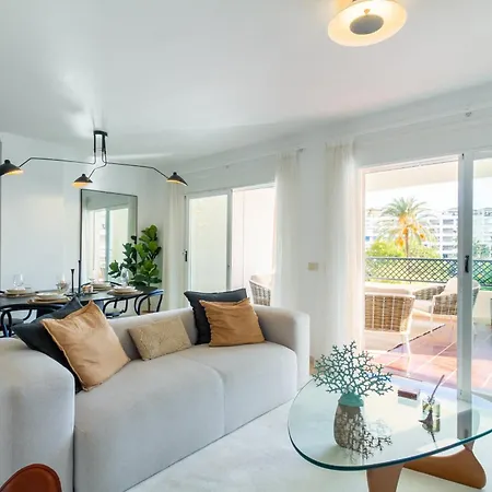 Marbella Banus Suites - Banus - Terrazas De Banus Urb- Premium 2Br - 2Ba - Redecorated - Brand-New Furniture - Outdoor Terrace - Heart Of Puerto Banus - Steps From Marina, Beach & El Corte Ing Luxury Shopping - Pools & Garden Solarium- Ideal For Fami * Marbella